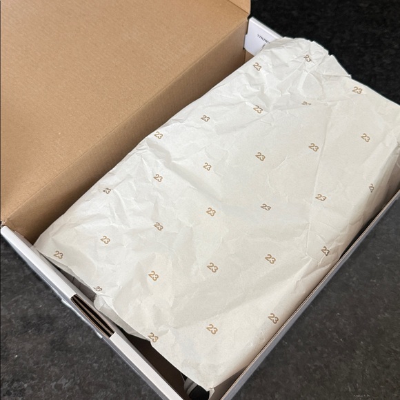 Nike Air Jordan 1 Low SE - Picture 14 of 15